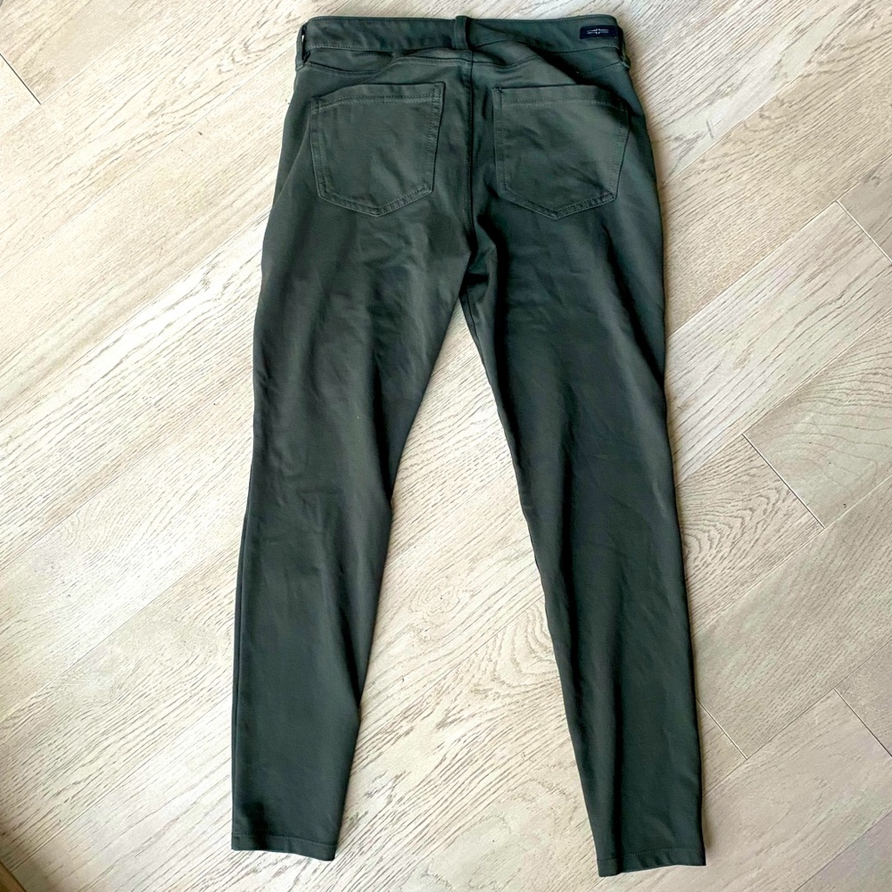Green skinny pants